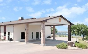 Super 8 By Wyndham Chamberlain Sd